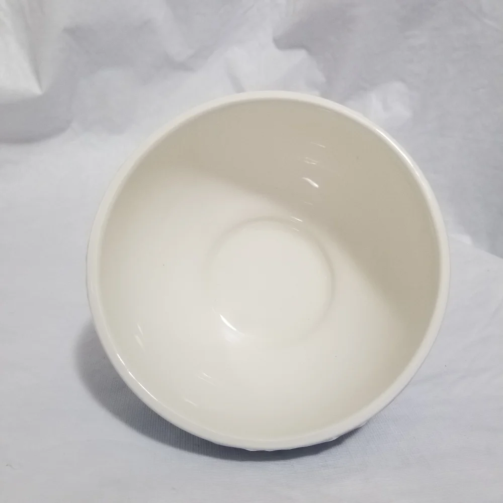 Crate & Barrel “Snowy” Winter Bowl – Portugal